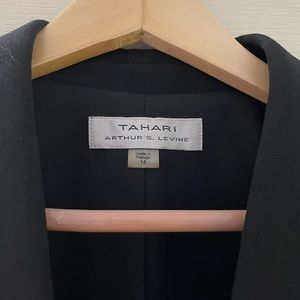 NWOT Tahari, Sz 14 Black Jacket